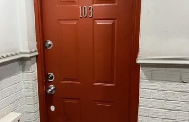 2201 HUNTER PL SE #103 Gallery 2