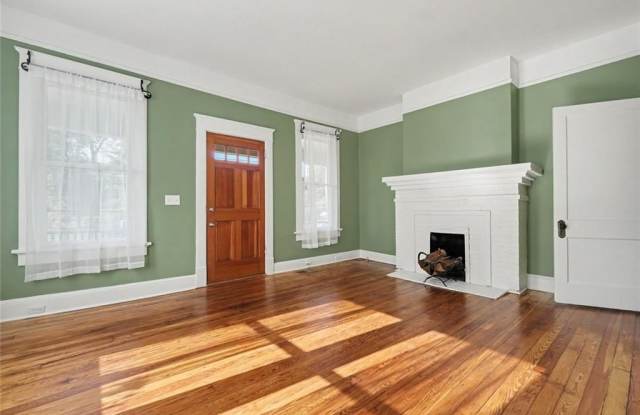 954 United Avenue SE Gallery 2