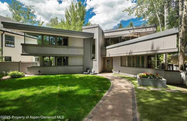 506 W Hallam Street photos photos