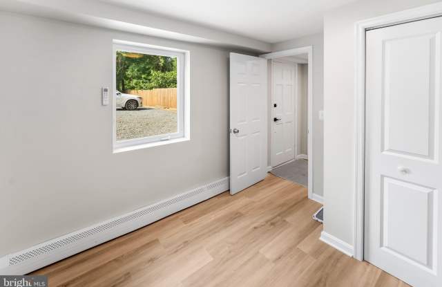 761 SILVER SPRING Avenue Gallery 2