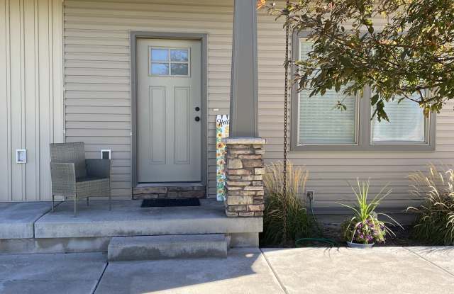 1541 Stone Hedge Court Gallery 3