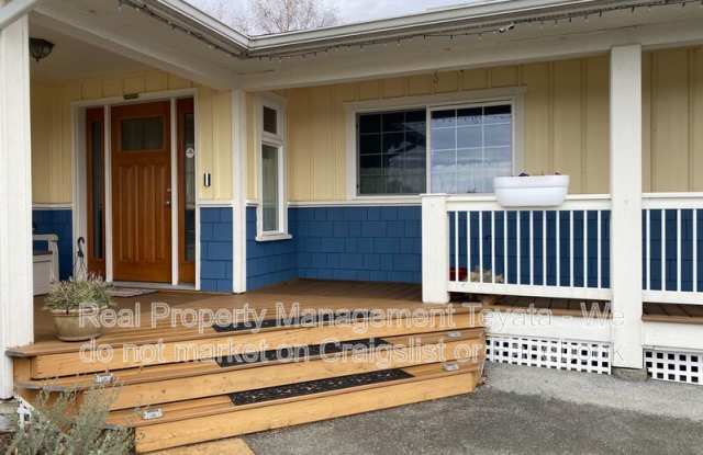 8252 Cowichan Rd. Gallery 1
