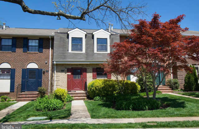 22 BARDEEN COURT #22 - 22 Bardeen Court, Towson, MD 21204