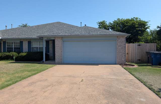 Spacious 3-Bedroom Duplex with Modern Comforts and Room to Roam! photos photos Spacious 3-Bedroom Duplex with Modern Comforts and Room to Roam! photos photos