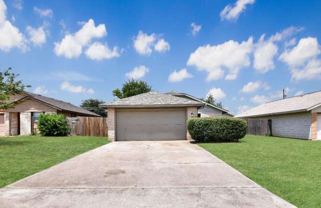 2207 Creekwood Dr photos photos