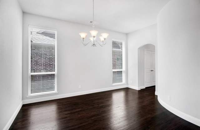 4329 Whitewing Road Gallery 4