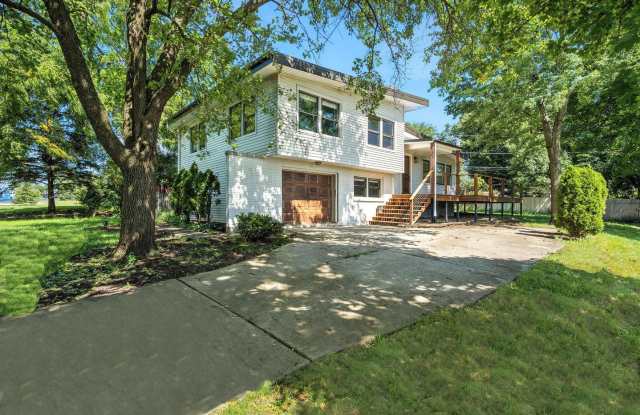 139 McIntosh Avenue photos photos