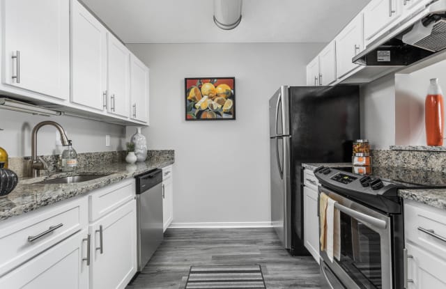 The Pointe at Canyon Ridge Apartments Gallery 4