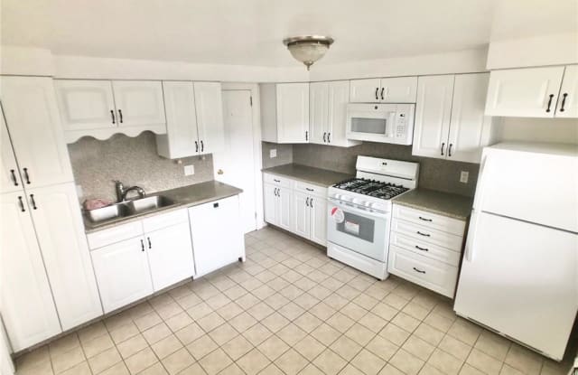 220 Park Avenue - 220 Park Avenue, Harrison, NY 10604