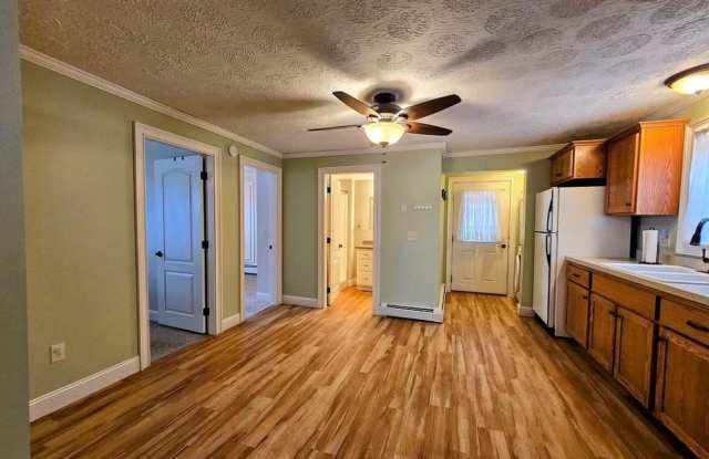 75 Knapp Street - 75 Knapp Street, Chisholm, ME 04239