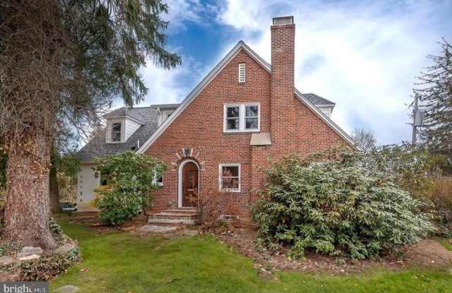 28 ORCHARD LANE - 28 Orchard Lane, Chester County, PA 19312
