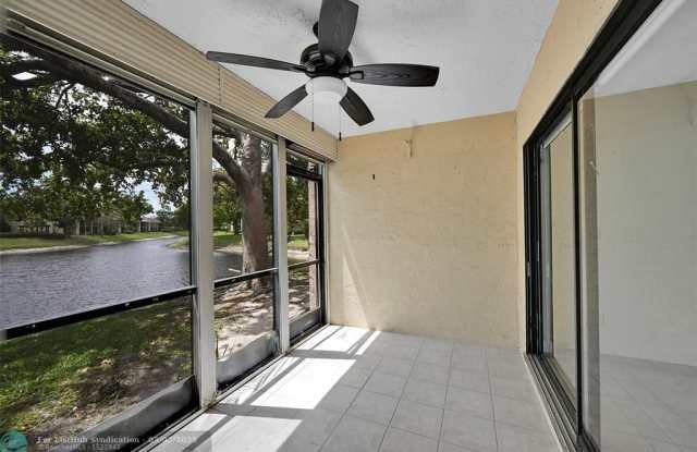 2297 SW 15th St photos photos