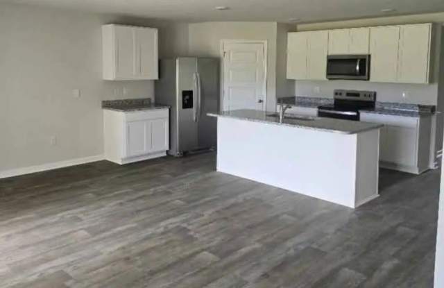 14651 Dayton Circle Gallery 3