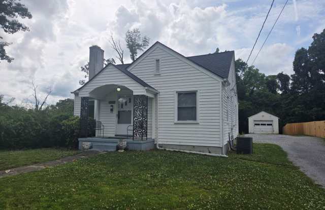 2 Bdrm/ 1 Bath Cottage w/hardwood floors Kingsport, TN photos photos
