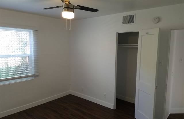 2323 Smythe Avenue - 1 Gallery 4