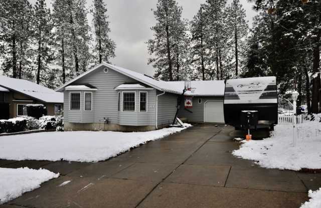 Fairway Golf Course 3 bed 3 bath with basement photos photos