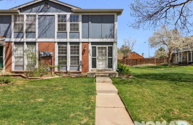 3 Bedroom Townhome in Aurora photos photos