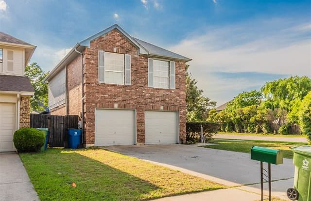 902 Sylvan Creek Drive - 902 Sylvan Creek Drive, Lewisville, TX 75067