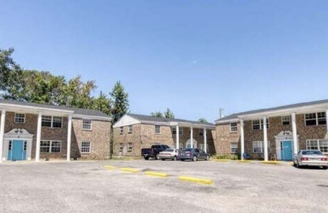 4625 Hubert Street - E Gallery 1