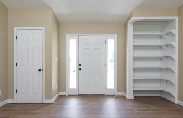 8008 Daltonshire Drive Gallery 3
