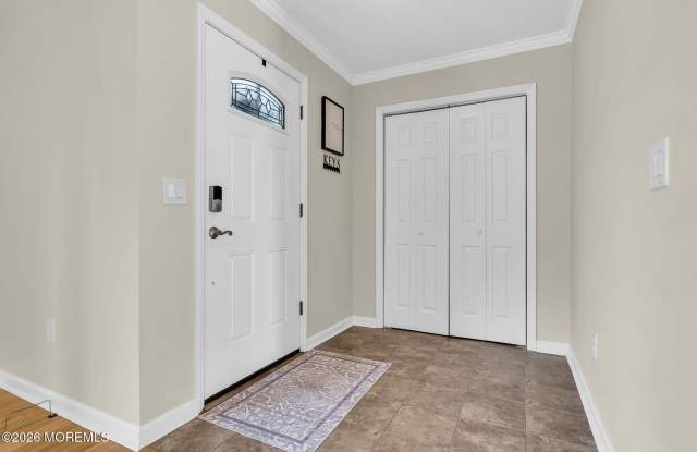 785 Garfield Avenue Gallery 4