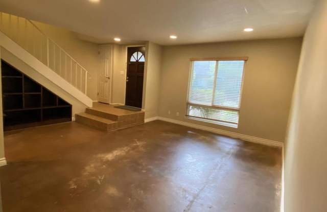 27425 Country Glen Road Gallery 3