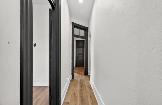 3929 S Compton Gallery 4