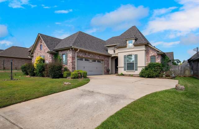 1013 Green Wood Circle Gallery 1