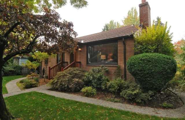 11027 35th Avenue Northeast photos photos