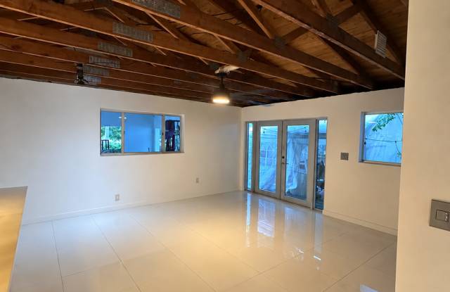 251 Frow Avenue Gallery 4