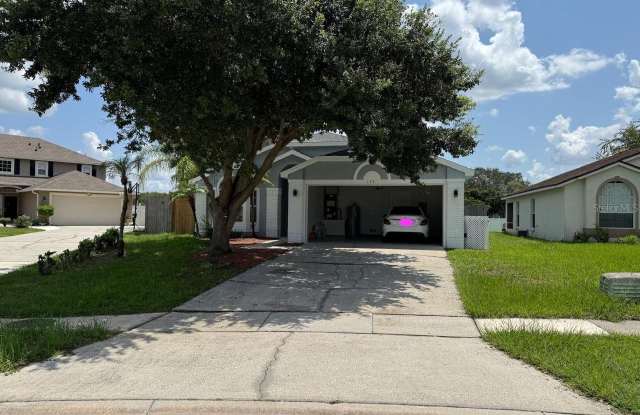 154 WOODBURY PINES Circle Gallery 3