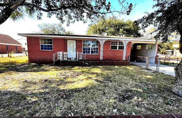2311 Chicot Road photos photos