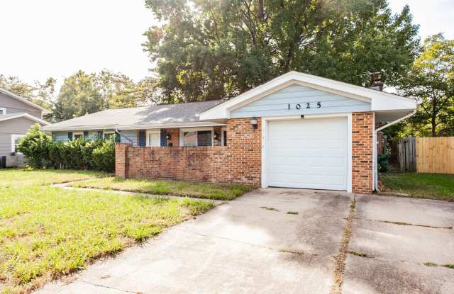 1025 Anderson Way photos photos