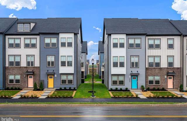 250 MONROE AVE photos photos