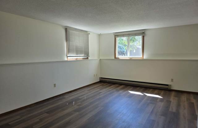 317 3rd Avenue Southeast - 2 Gallery 3