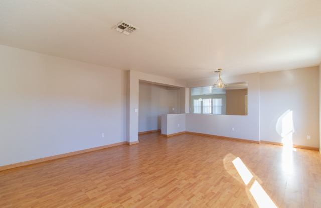 Wonderful property on corner lot!! Gallery 3