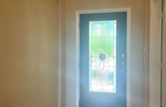 Fabulous 5 Bedroom/4 Full Bath Home w/ Study, GameRoom & Backyard Oasis! Move in Ready! Gallery 4