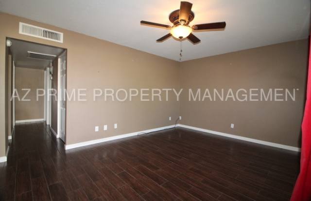 2201 West Poinsettia Drive Gallery 3
