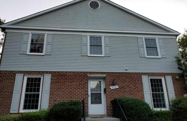 9948 WOOD WREN COURT - 9948 Wood Wren Court, Kings Park West, VA 22032