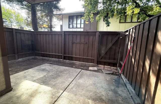 1701 Mahogany Way Gallery 4