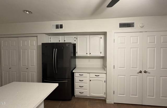 2140 W UTOPIA Road Gallery 3