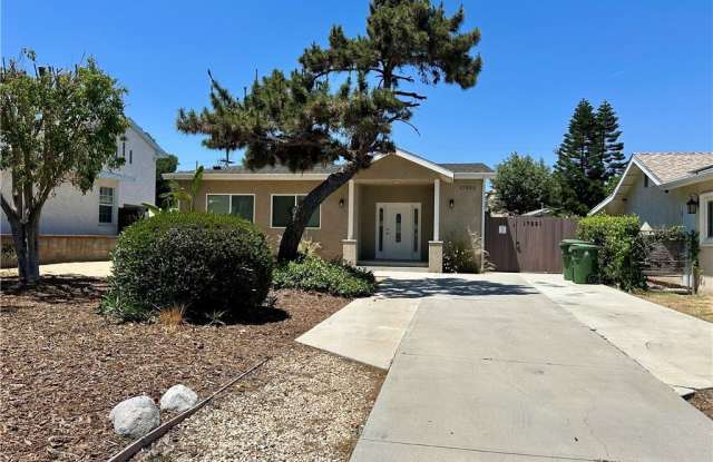 17223 Kingsbury Street photos photos