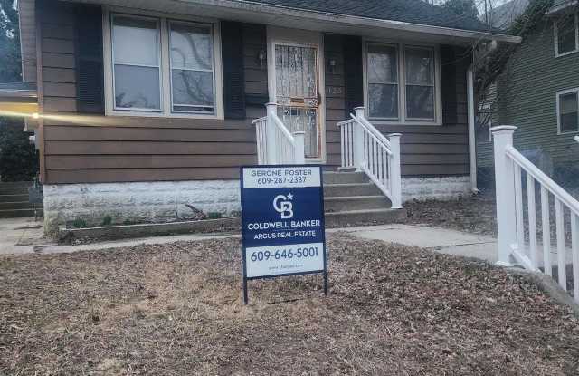 125 E Ryon Ave photos photos