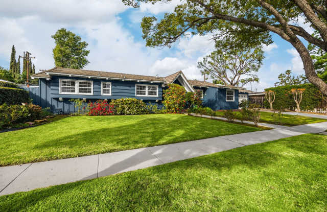 Desirable Fullerton Home 4 Bed 2 Bath w/ Pool  Jacuzzi photos photos