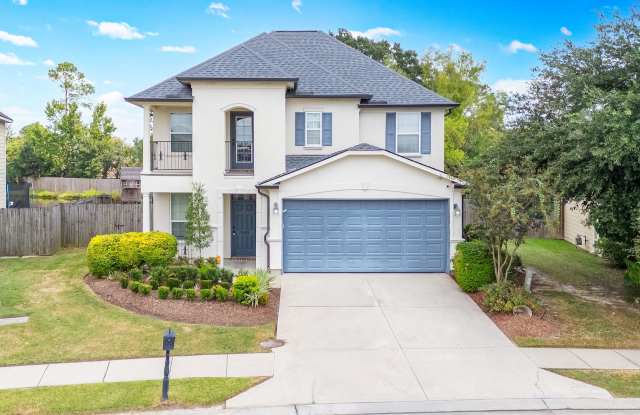 3 Bedroom home with a Bonus area! Sits on a Lake with a fenced yard! photos photos