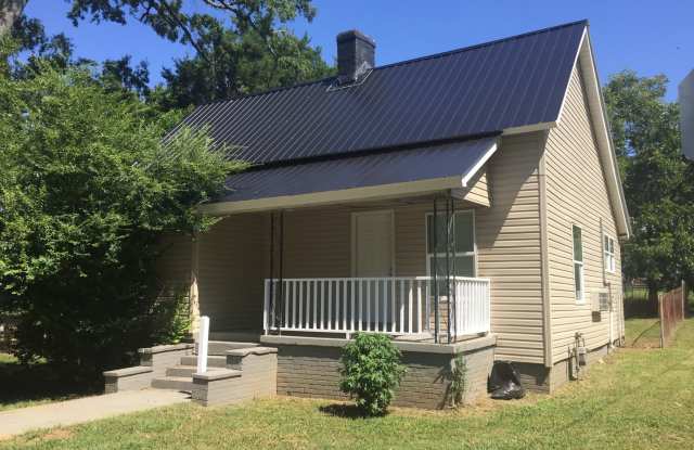 2 Bed, 1 Bath Home Available in Woodruff photos photos