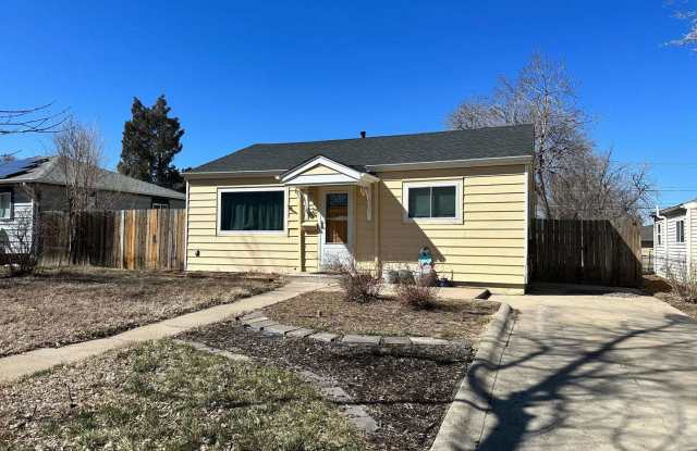 3 Bedroom 2 Bath Single Family Home Available Mid April - 1781 Lansing Street, Aurora, CO 80010