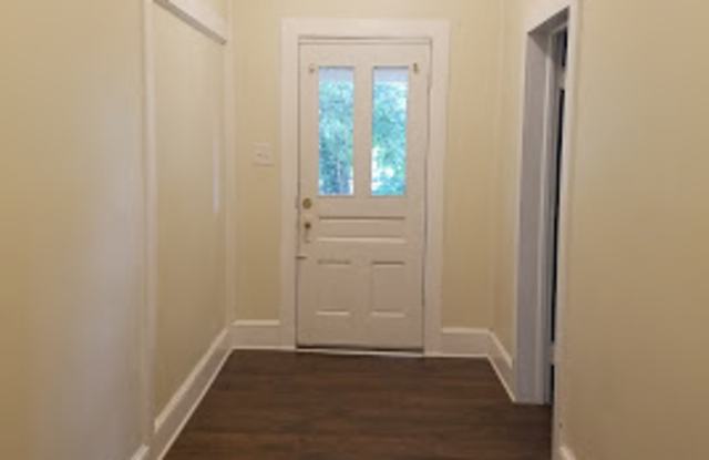 202 Maple Ave Apt A Gallery 4
