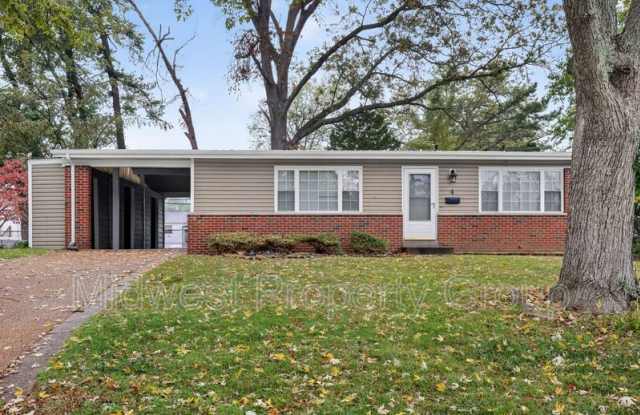 4 Saratoga Court - 4 Saratoga Court, Florissant, MO 63033