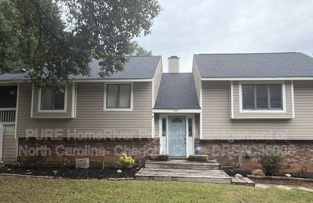 1945 Slater Road Gallery 1